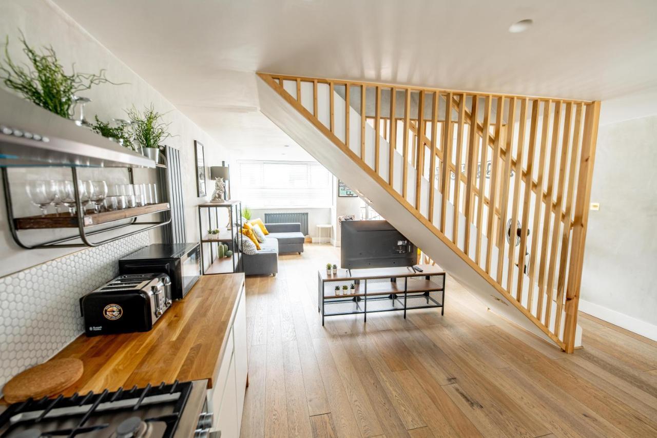 Entire Apartment In The Heart Of Brighton Lanes 외부 사진